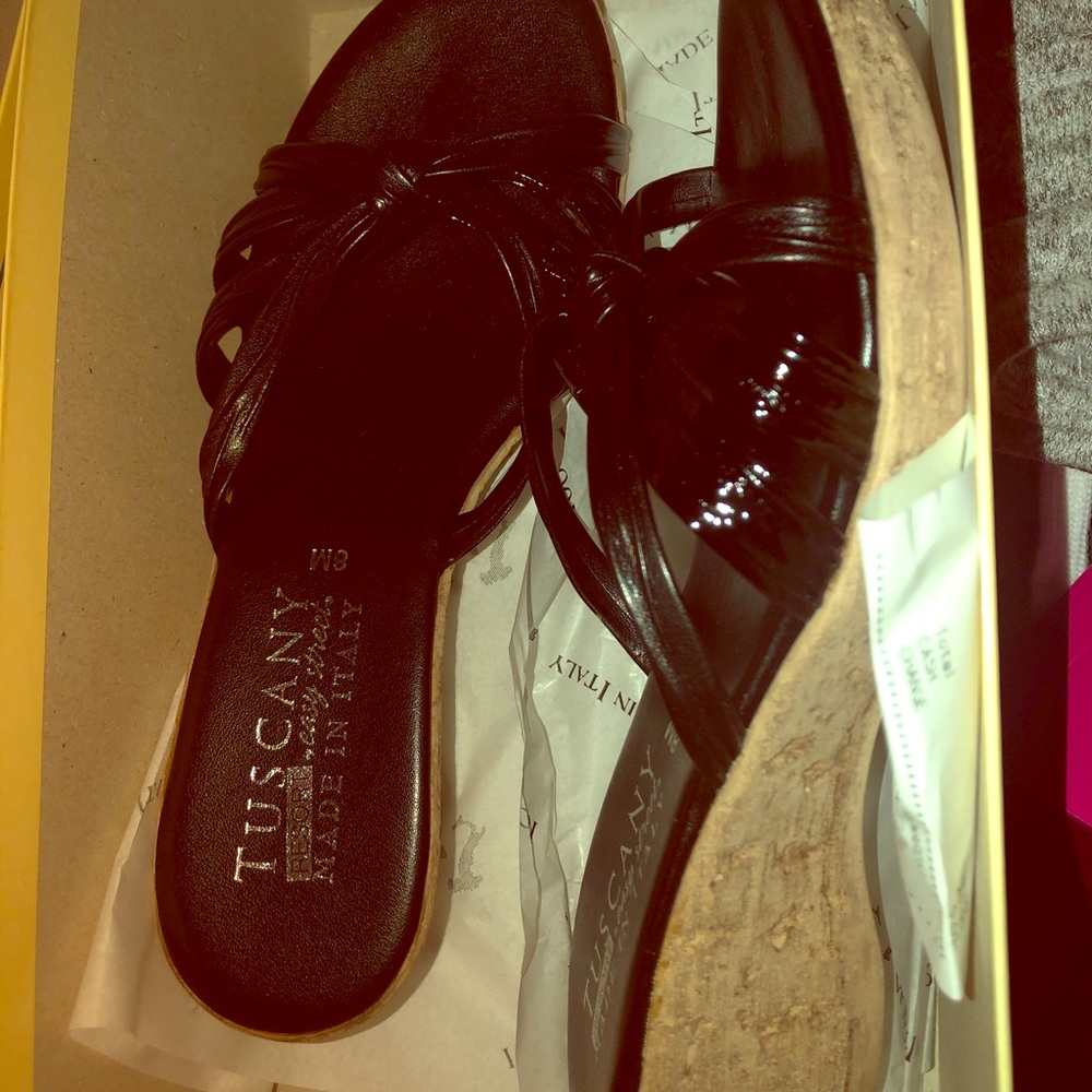 Small wedge open shoe